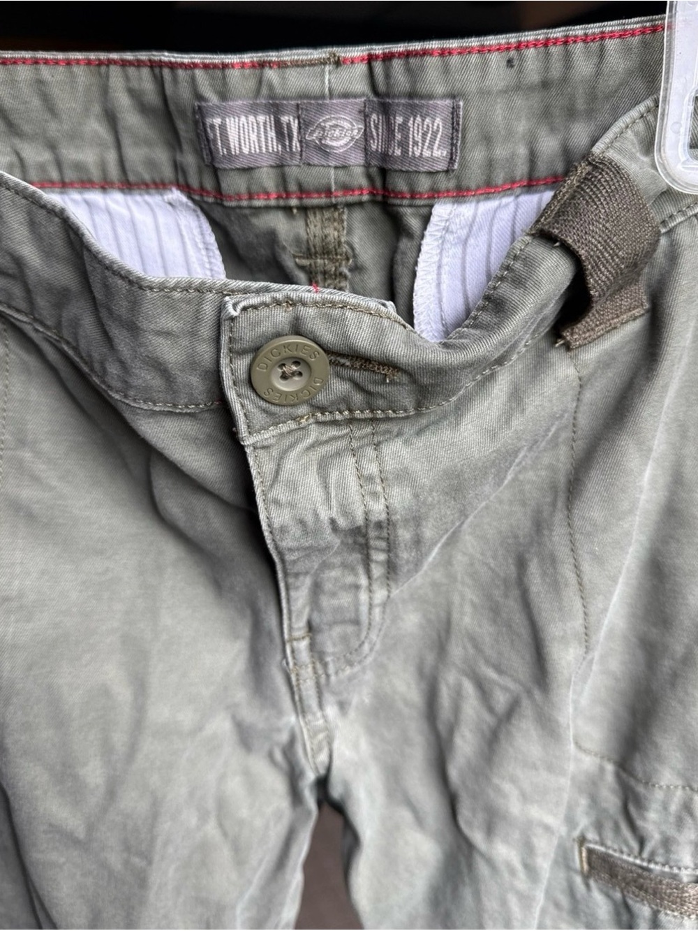 Cargo shorts - Picture 3 of 4